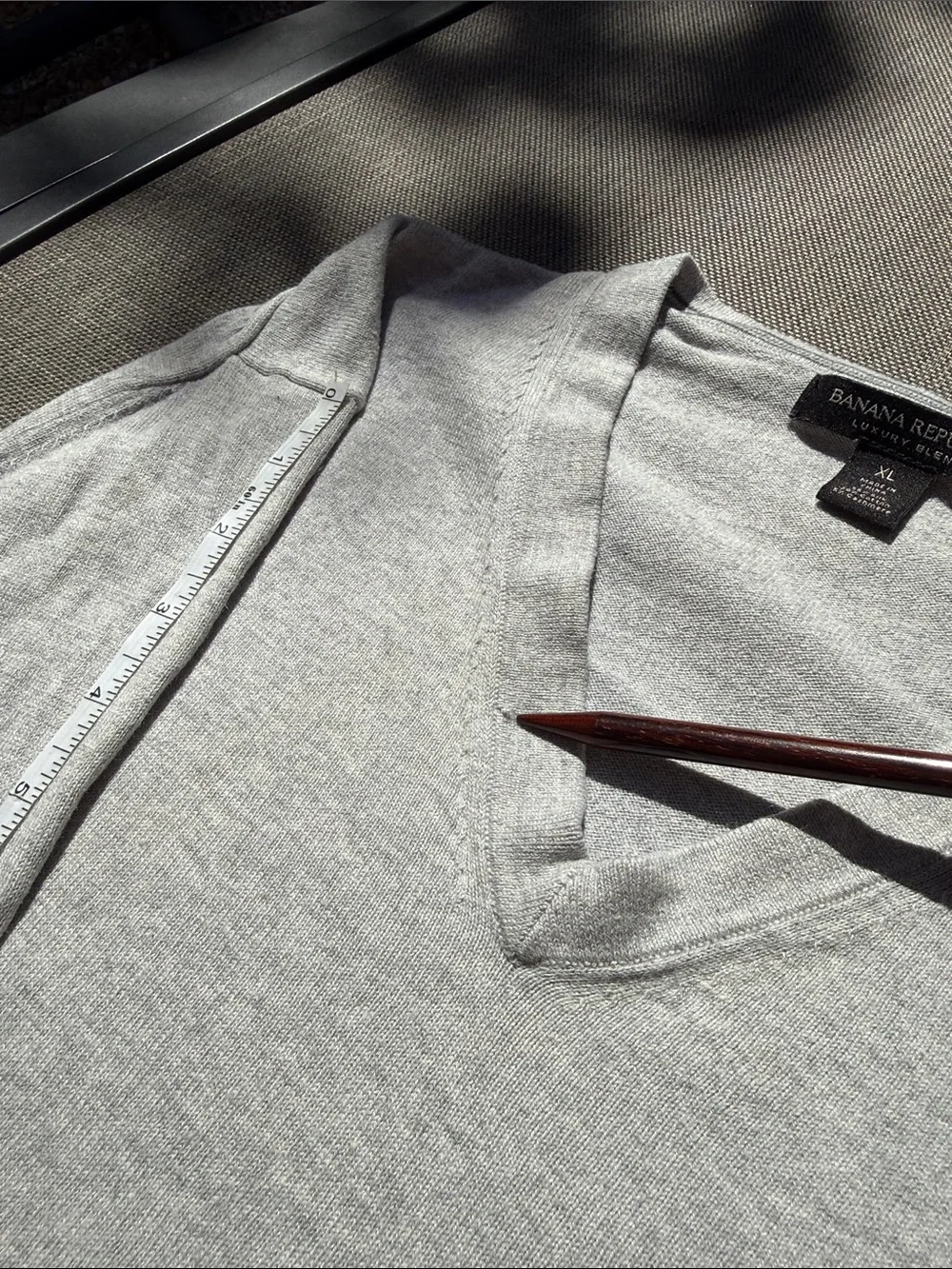 Banana Republic classic neck